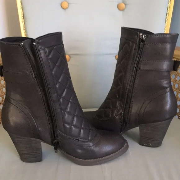 Arizona Jeans dark gray zip up block heel round toe quilted ankle booties size 7 - Picture 2 of 14